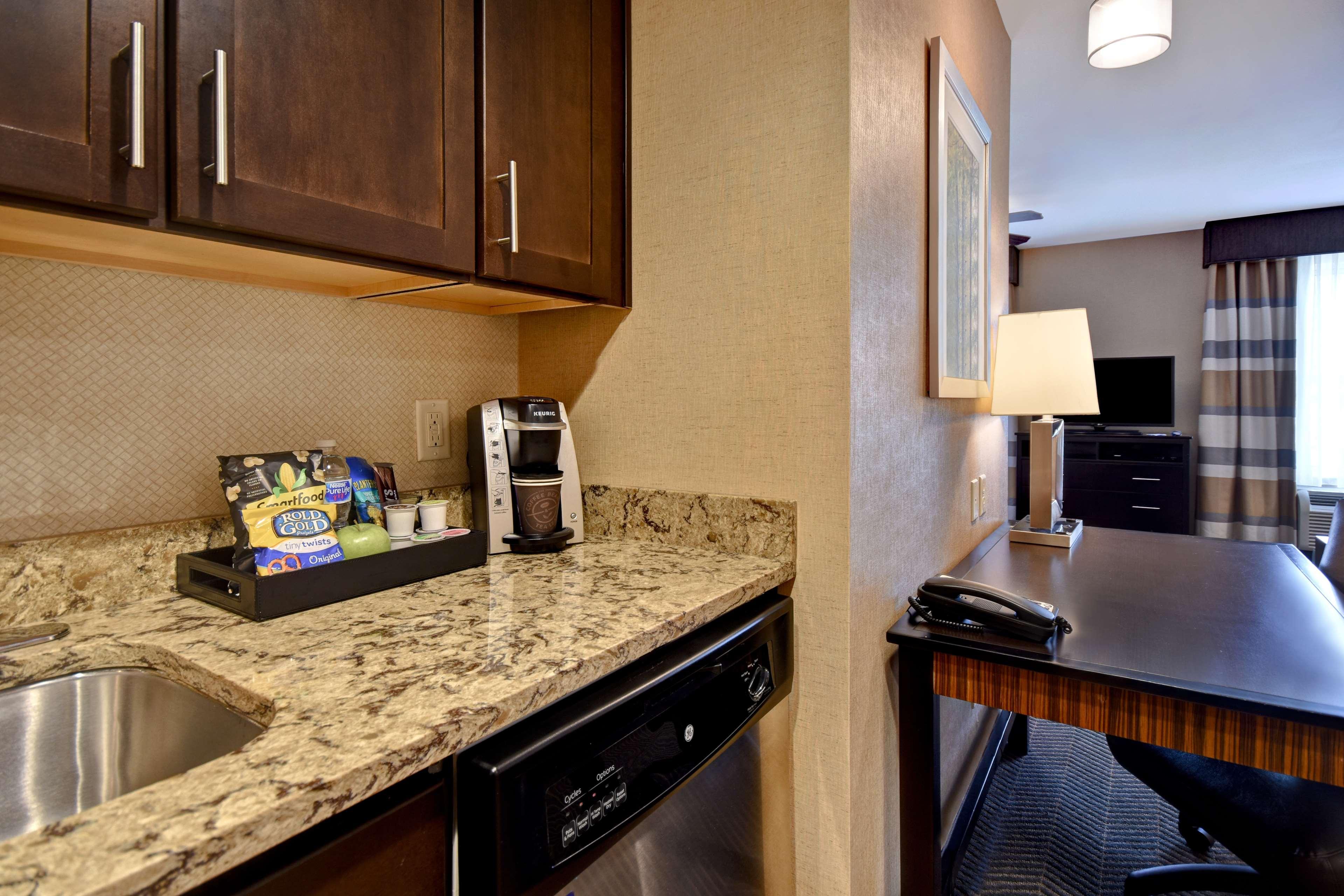 Homewood Suites By Hilton Hartford / Southington Ct Exterior photo